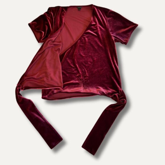 🍷 Burgundy Velvet Wrap Top – Anne Taylor size S/P - Picture 3 of 4